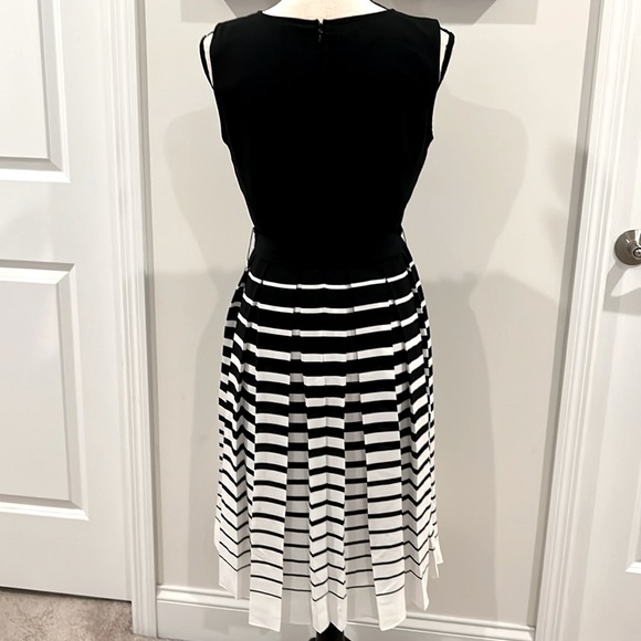 Talbots Pleated Dress - Picture 4 of 7